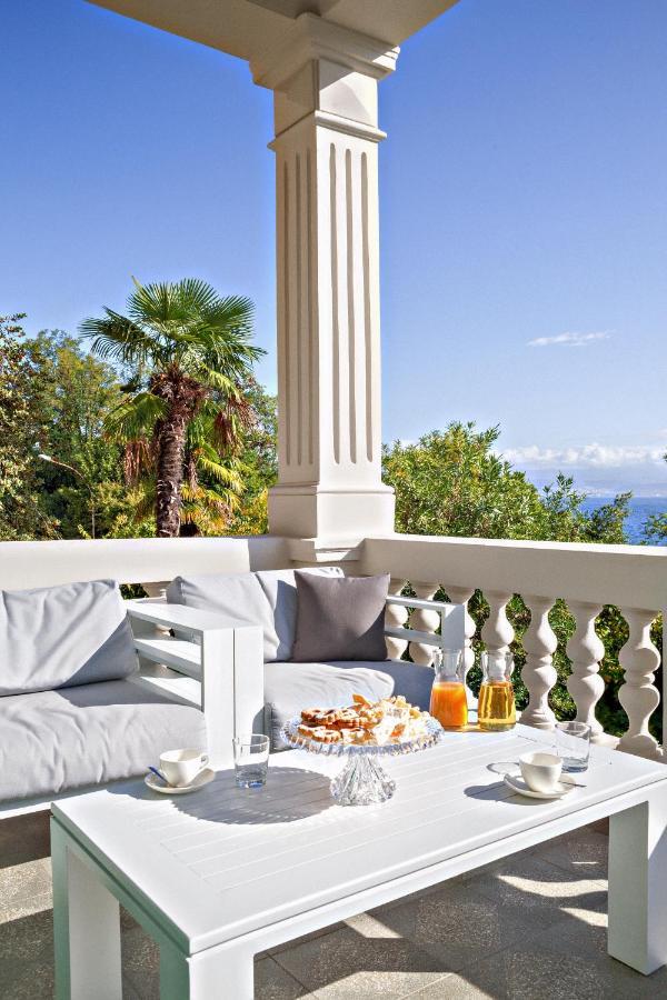 Deluxe Beachfront Apartment Klara, 로브란 외부 사진